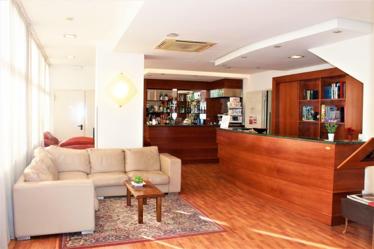 Hotel Santa Lucia Бастия Умбра Екстериор снимка