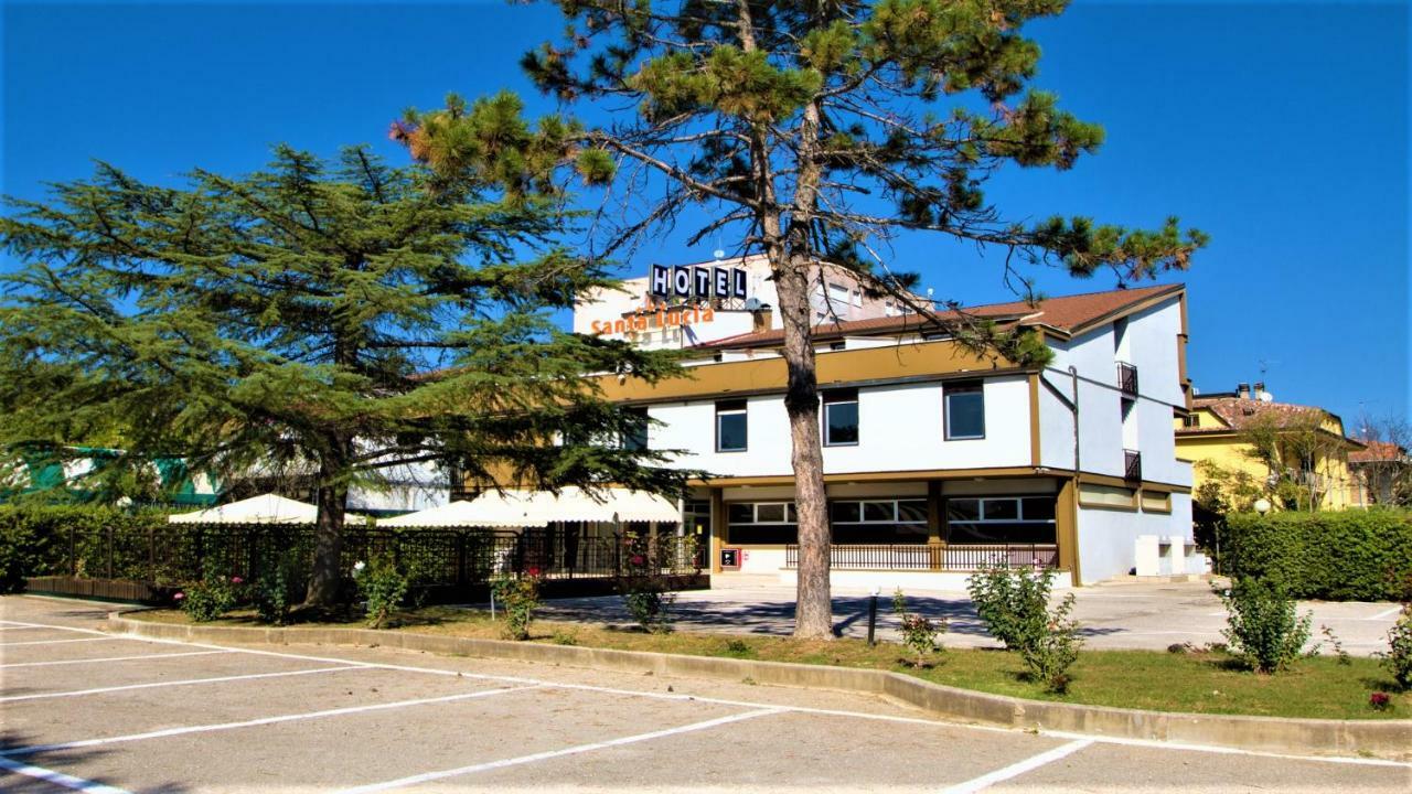 Hotel Santa Lucia Бастия Умбра Екстериор снимка