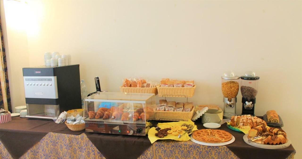 Hotel Santa Lucia Бастия Умбра Екстериор снимка
